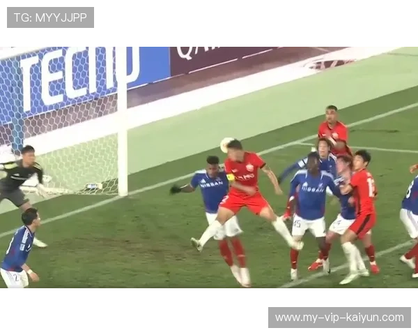 上海海港莱昂纳多中路连续传球：足球艺术的完美展现